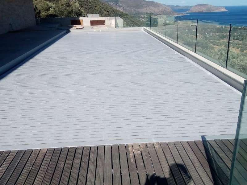 ΑΥΤΟΜΑΤΑ ΚΑΛΥΜΜΑΤΑ ΠΙΣΙΝΑΣ. Ένα αυτόματο κάλυμμα περσίδων σε πλήρη ανάπτυξη.
