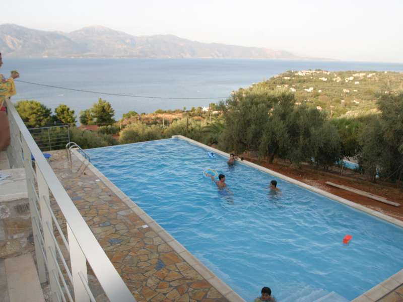ΕΝΕΡΓΟ ΟΞΥΓΟΝΟ ΥΓΡΟ ΣΤΗ ΠΙΣΙΝΑ. Μια υδάτινη απόλαυση για όλη την οικογένεια