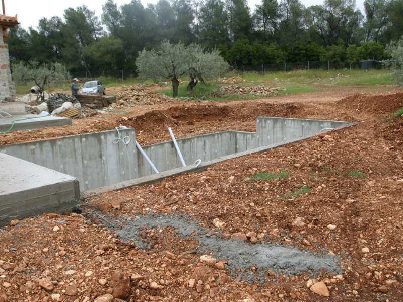 Η οικολογία στις φυσικές πισίνες. Δημιουργία τοιχείων μπετού