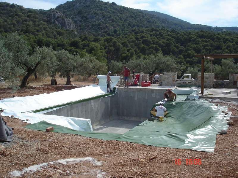 Η οικολογία στις φυσικές πισίνες. Ξεκίνημα εσωτερικής επένδυσης
