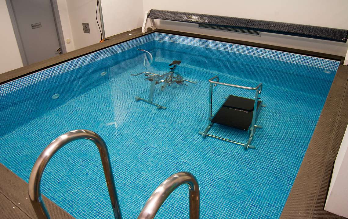 Μικρή πισίνα Μεγάλος στόχος. Η δημιουργία ενός υδροθεραπευτικού γυμναστηρίου σε ελάχιστο χώρο