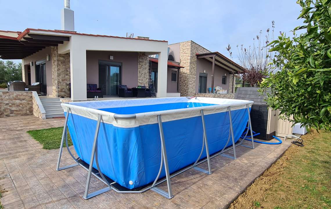 Technypool στη Πρέβεζα. Μια πισίνα τοποθετημένη έτοιμη να γεμίσει με νερό